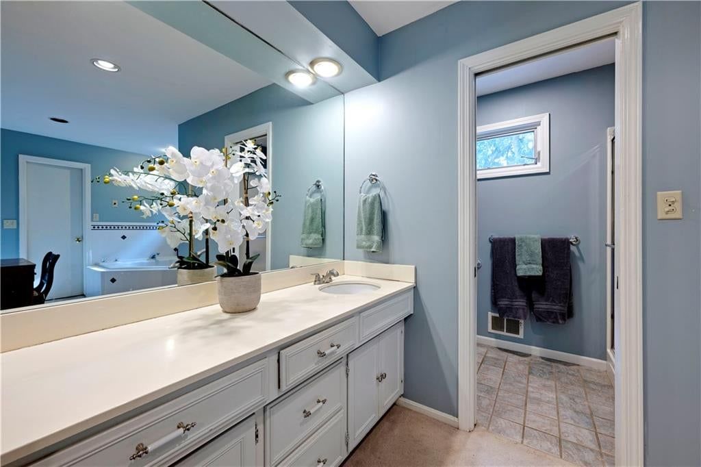 7900 Sagamore Road — photo 32