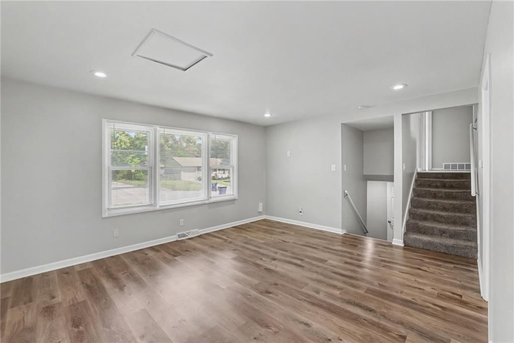 8311 E 110th Street — photo 4