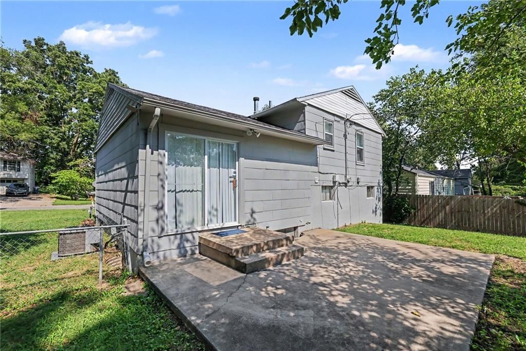8311 E 110th Street — photo 21