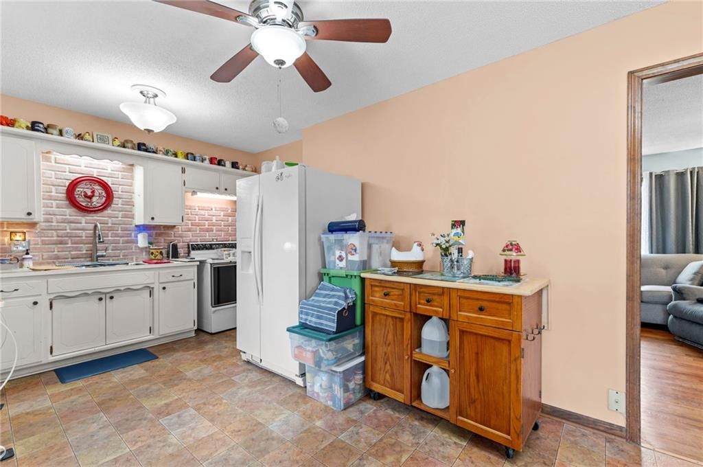 1103 W Ashbury Street — photo 7