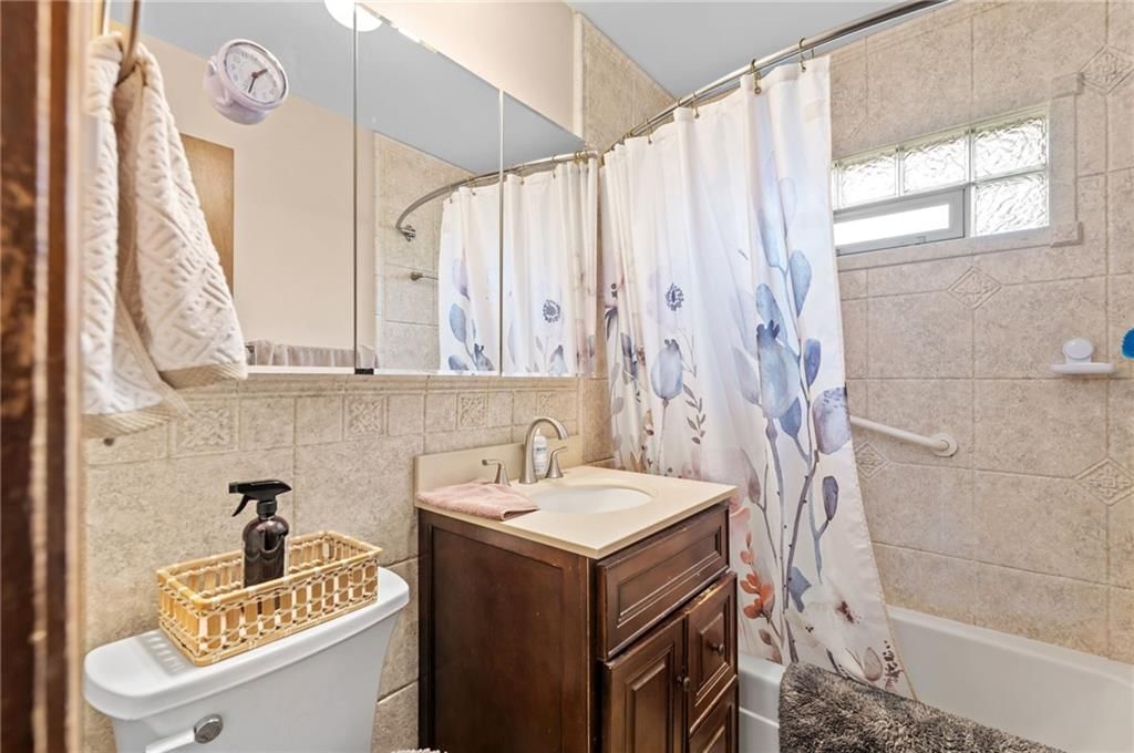 1103 W Ashbury Street — photo 14