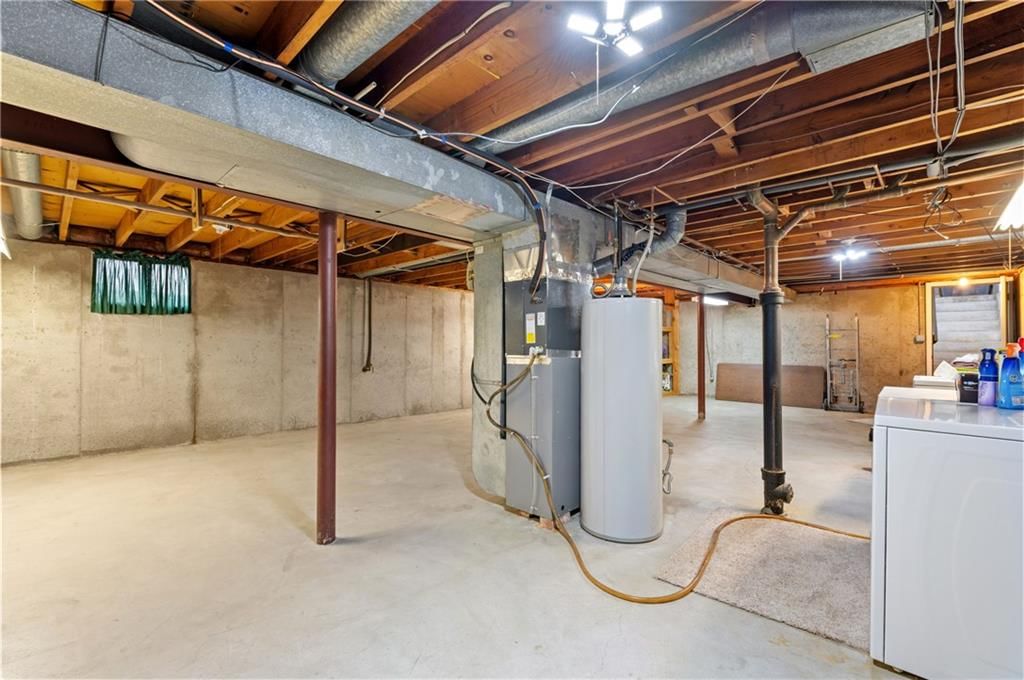 1103 W Ashbury Street — photo 21