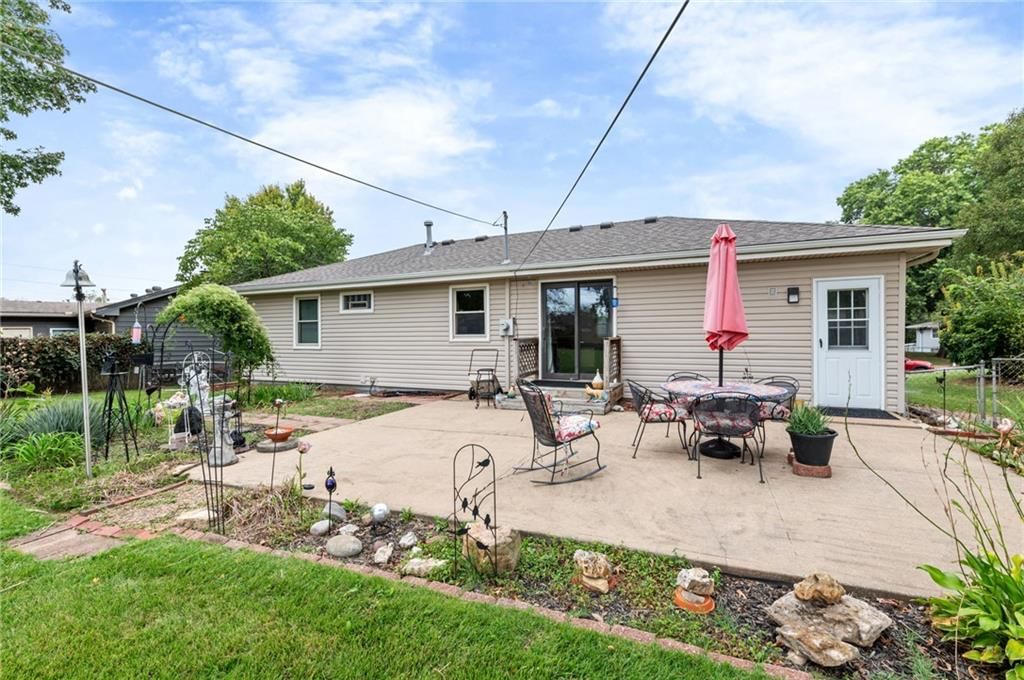 1103 W Ashbury Street — photo 25