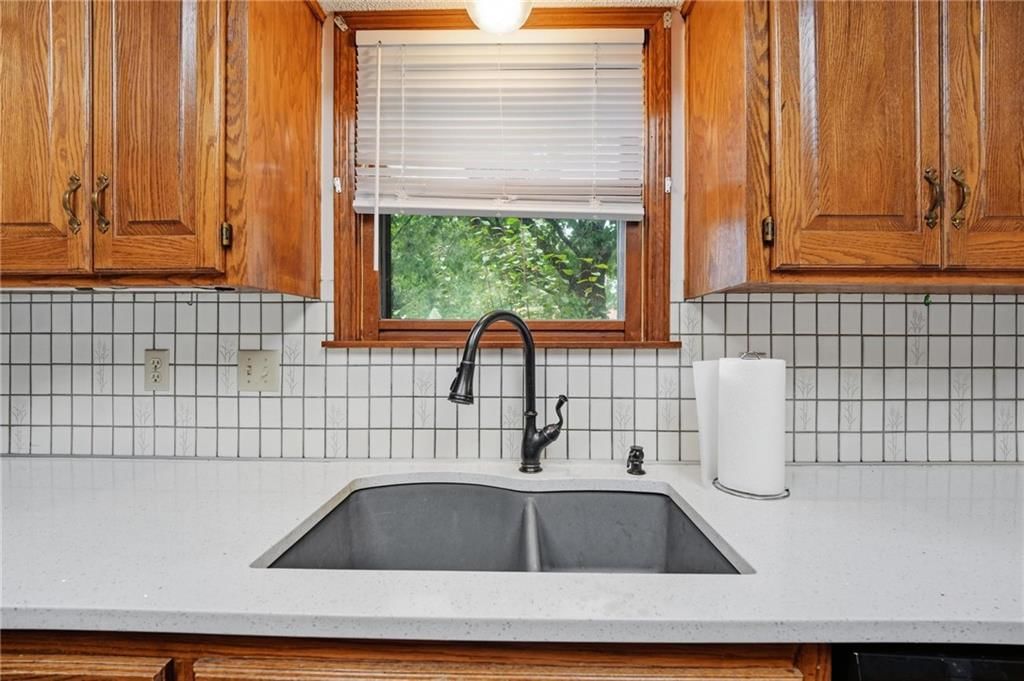 2622 Mohican Avenue — photo 19