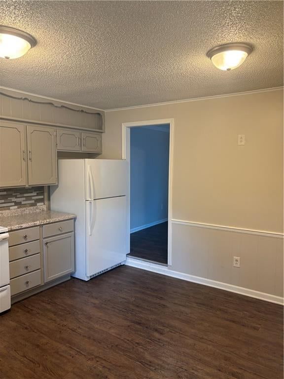 300 Parkwood Drive — photo 4