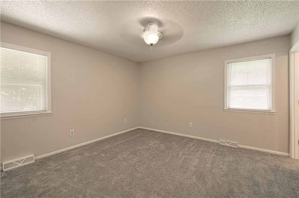 300 Parkwood Drive — photo 13