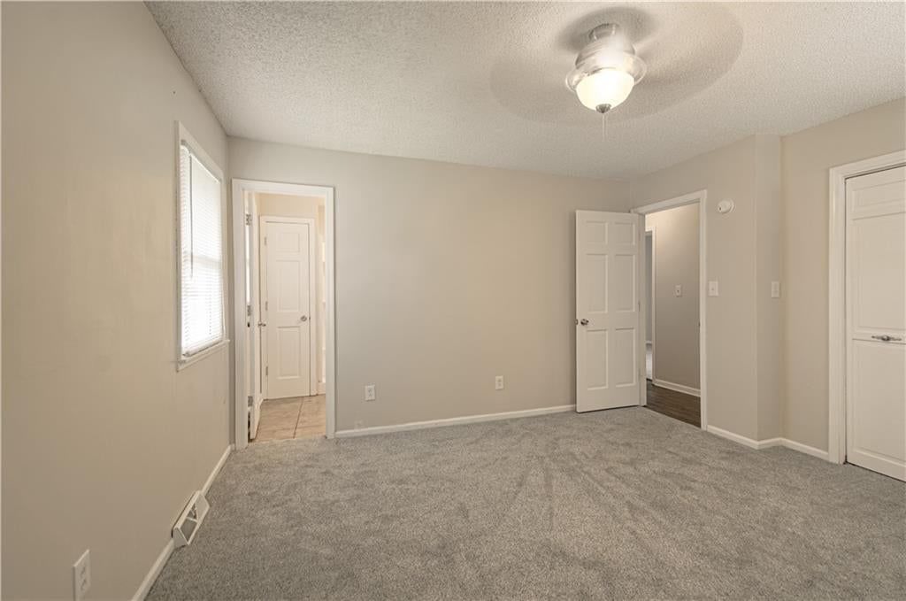 300 Parkwood Drive — photo 15