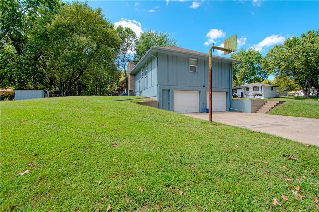 300 Parkwood Drive — photo 28
