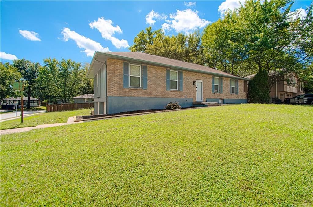 300 Parkwood Drive — photo 29