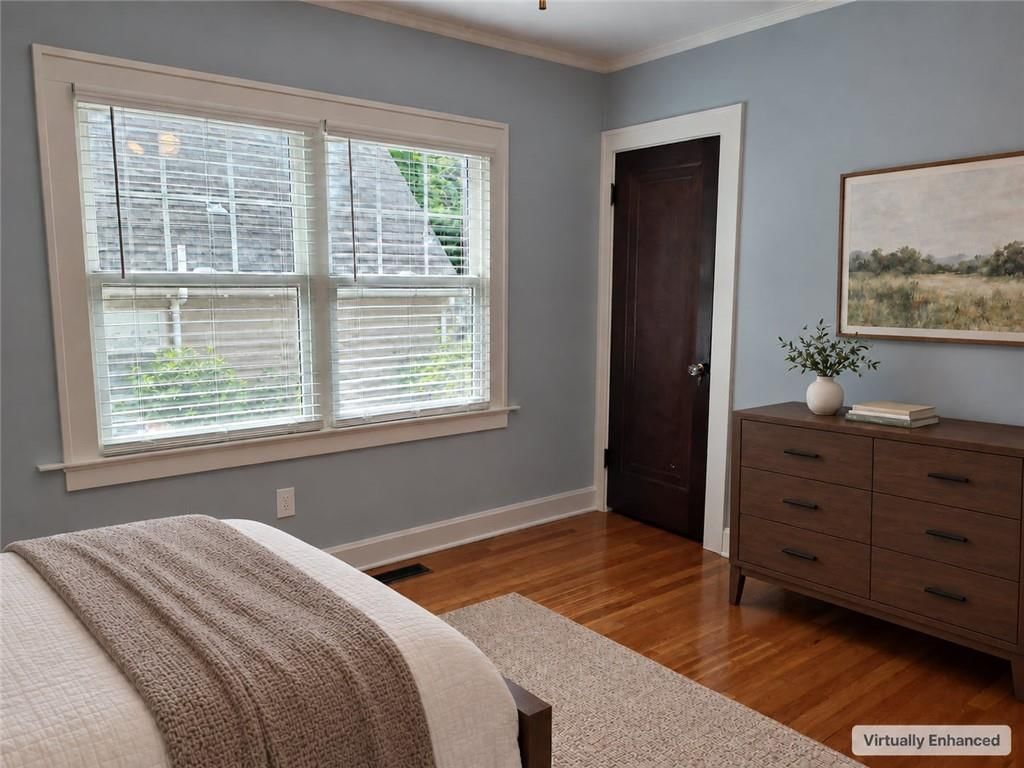 312 E 69th Terrace — photo 12