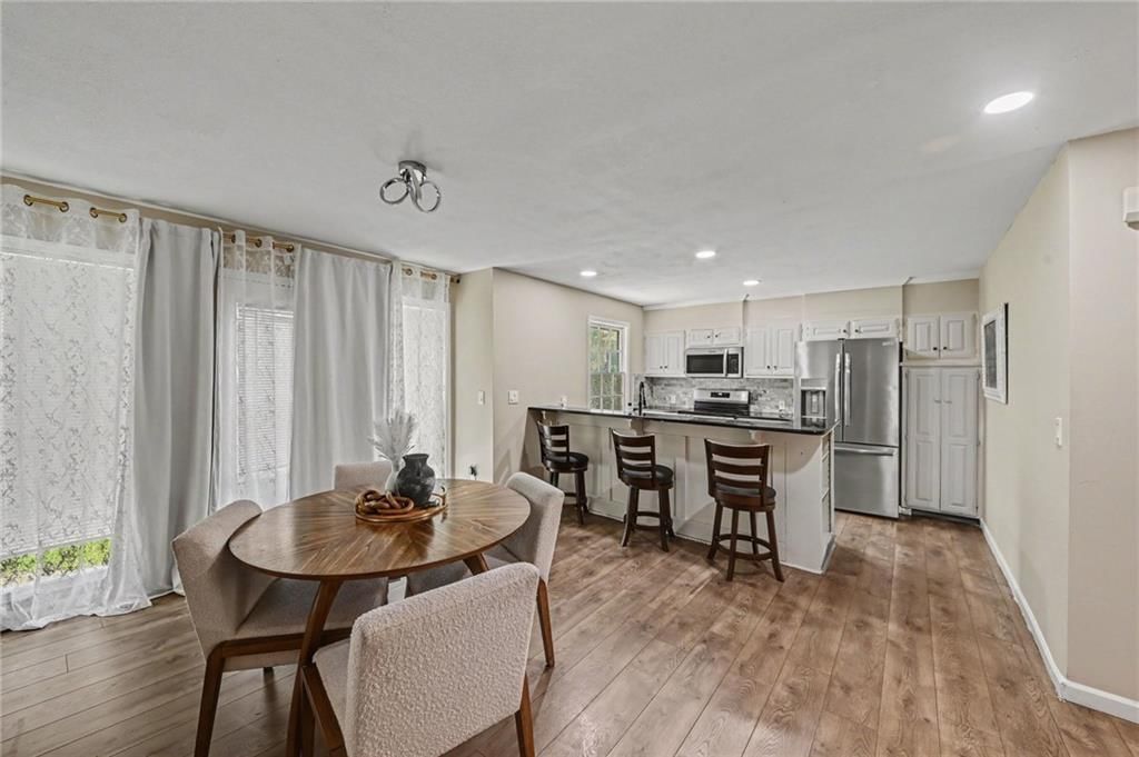 4927 Brockway Street — photo 10