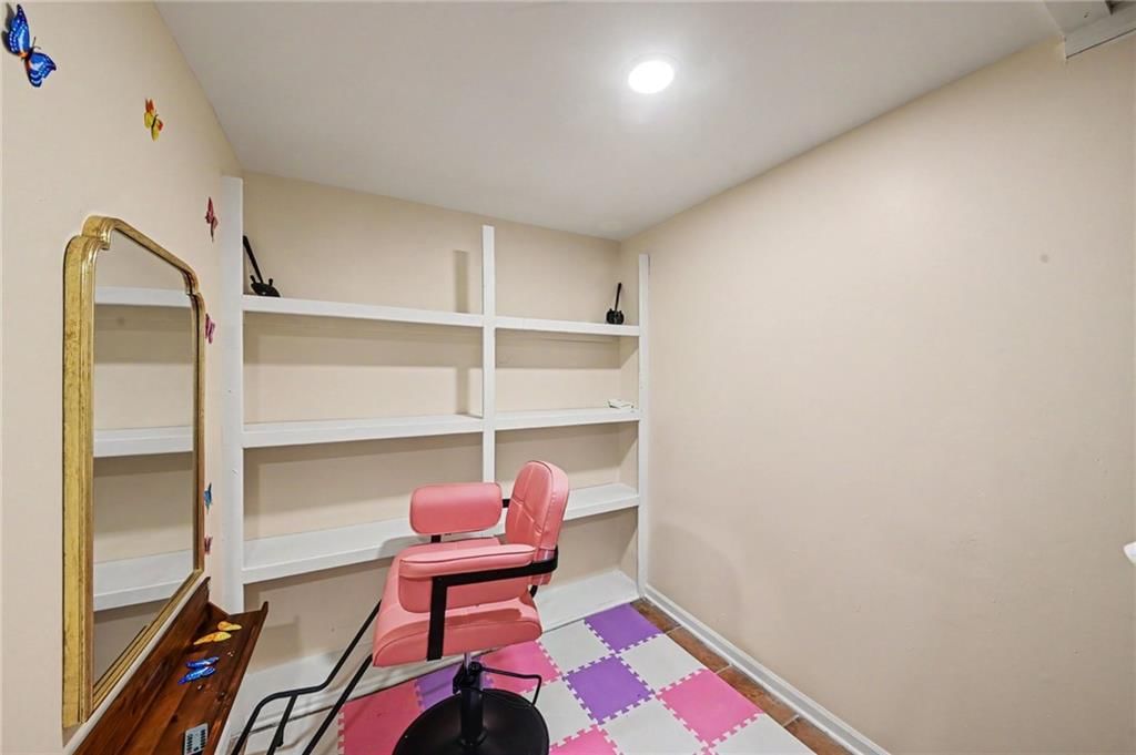 4927 Brockway Street — photo 15