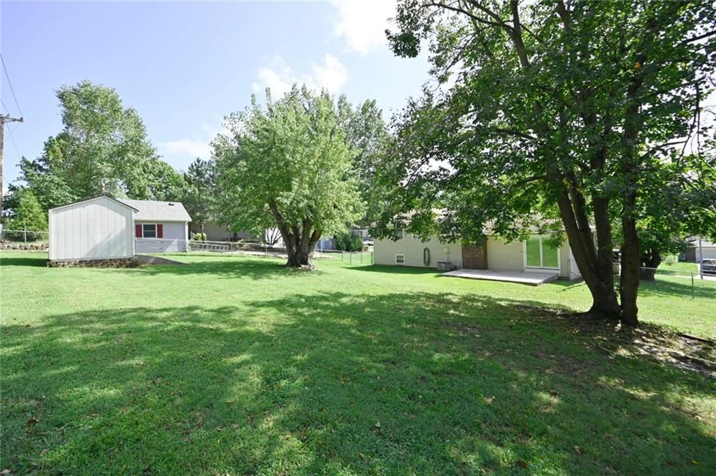 520 Thomas Drive — photo 9