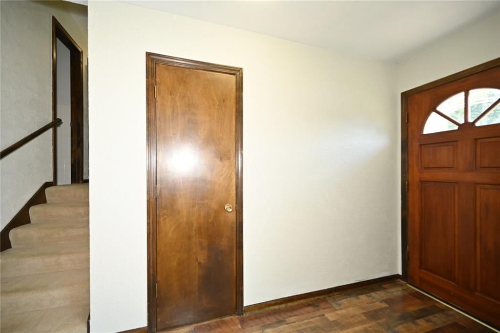 520 Thomas Drive — photo 12