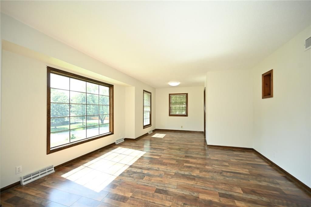 520 Thomas Drive — photo 17