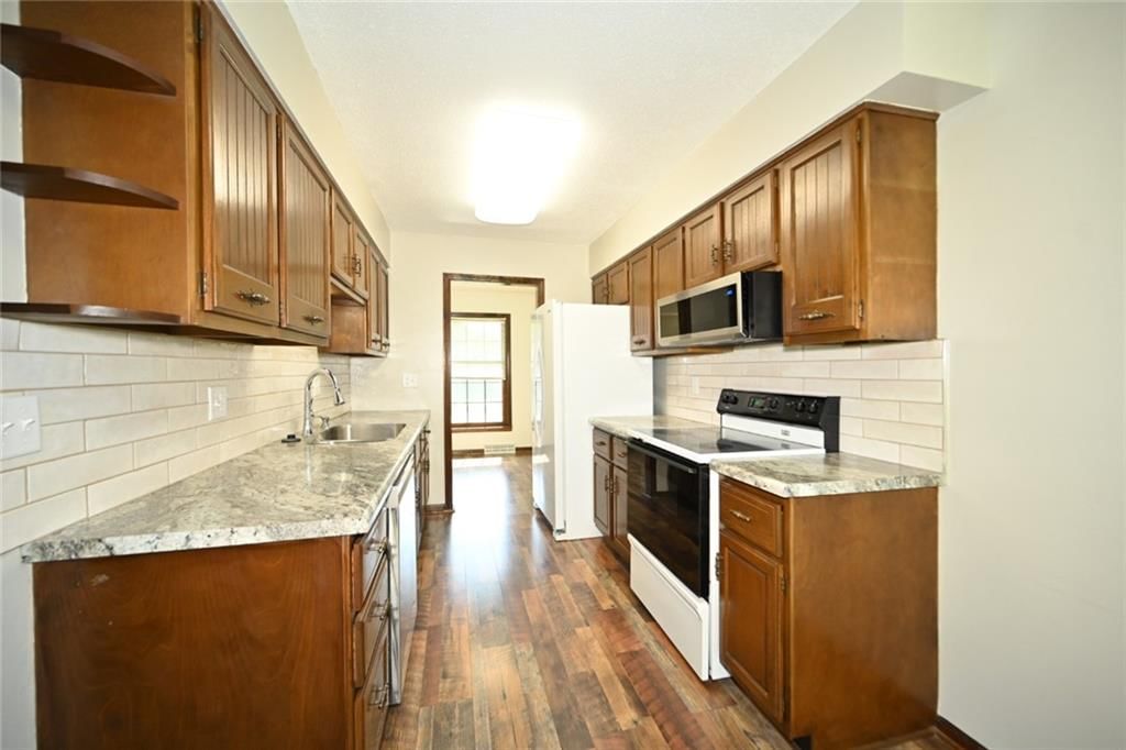 520 Thomas Drive — photo 23