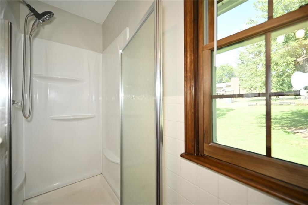 520 Thomas Drive — photo 31