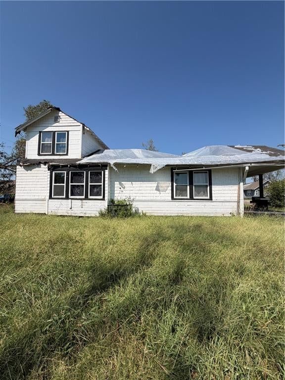 2752 21st Place — photo 2