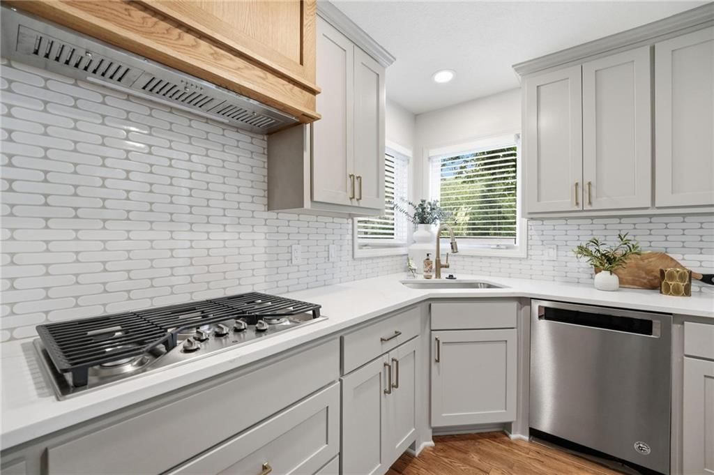 3353 W 129th Terrace — photo 17
