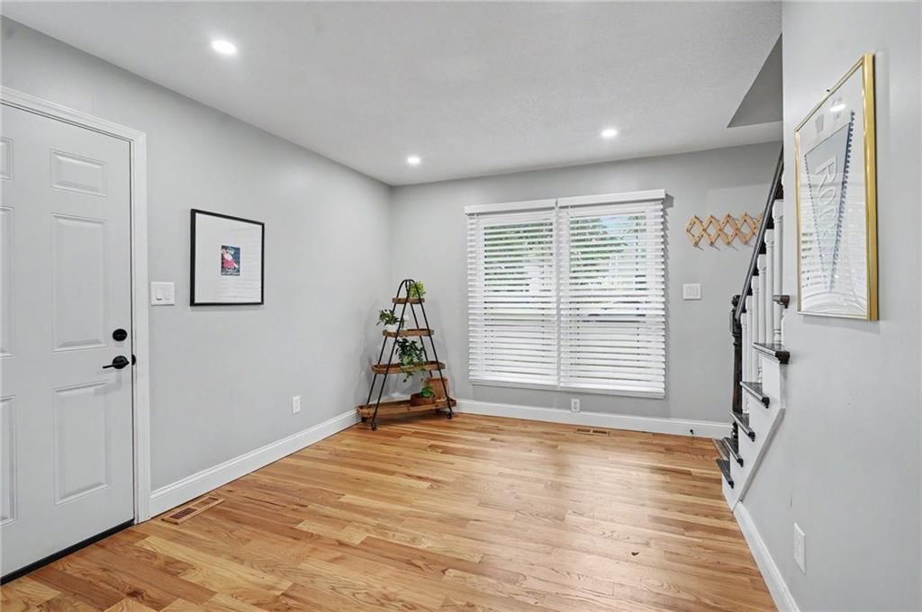 824 Indiana Street — photo 13