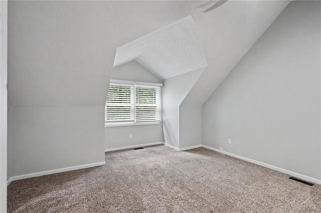 824 Indiana Street — photo 17