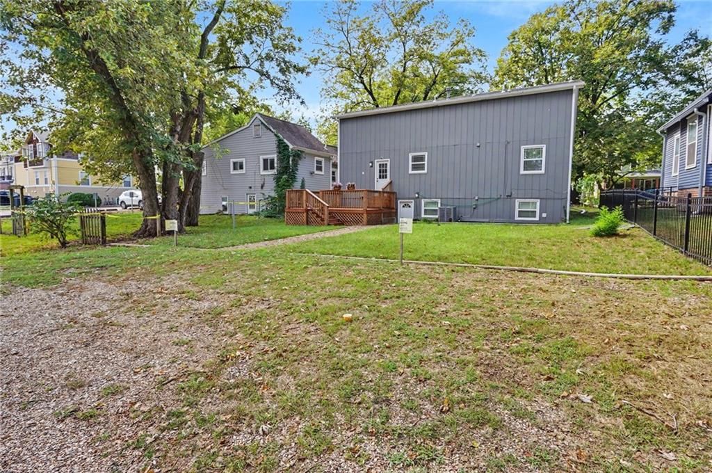824 Indiana Street — photo 36