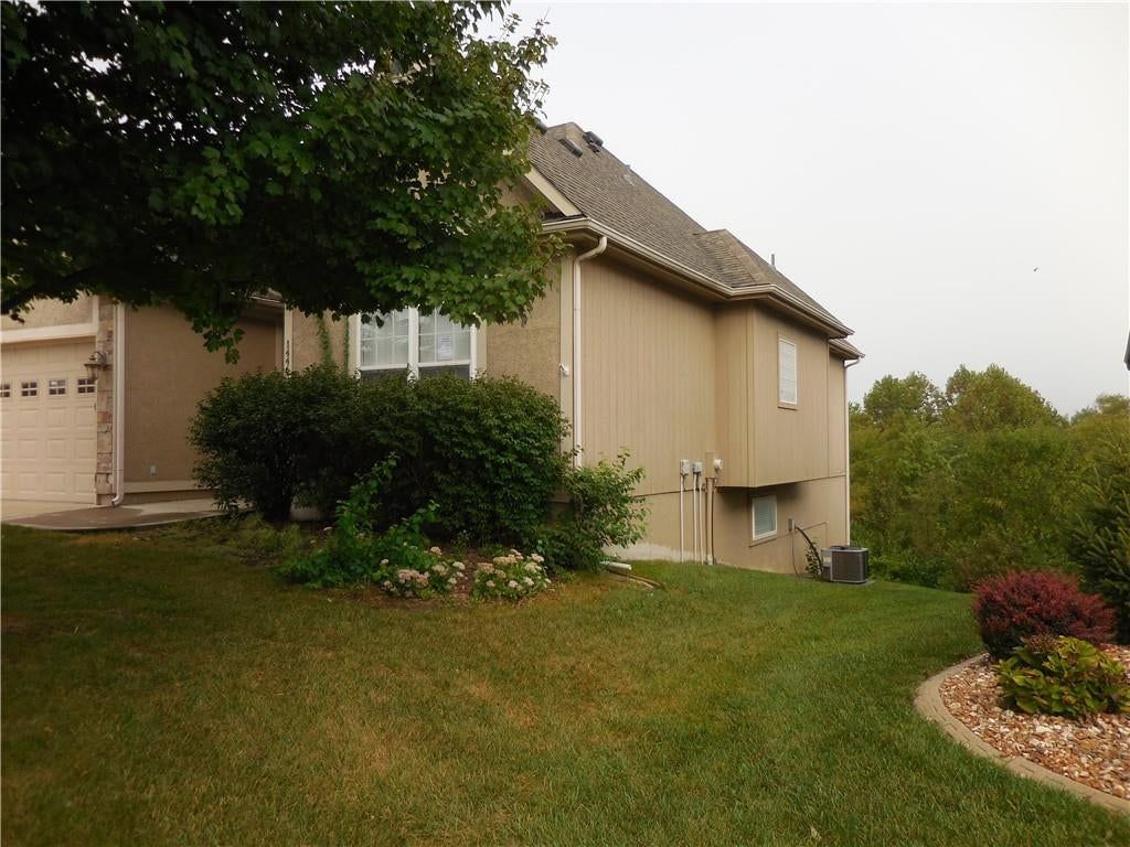 1446 Brompton Lane — photo 3