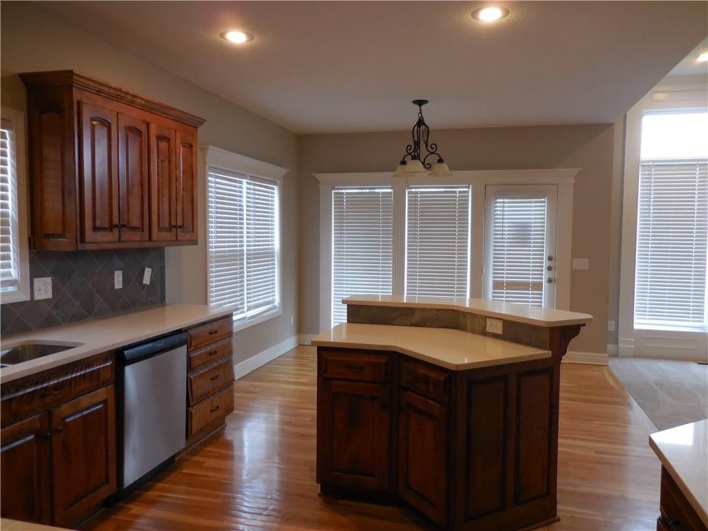 1446 Brompton Lane — photo 10