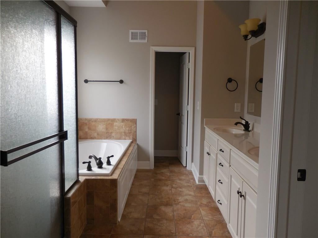 1446 Brompton Lane — photo 22