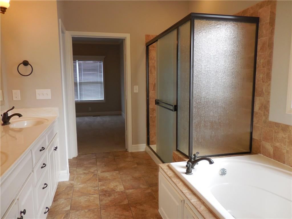 1446 Brompton Lane — photo 24