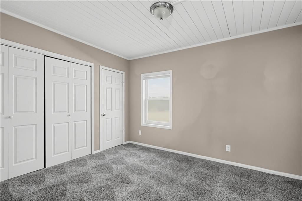 Photo 19 of 31 - 7415 W 61st Street, Overland Park, KS 66202