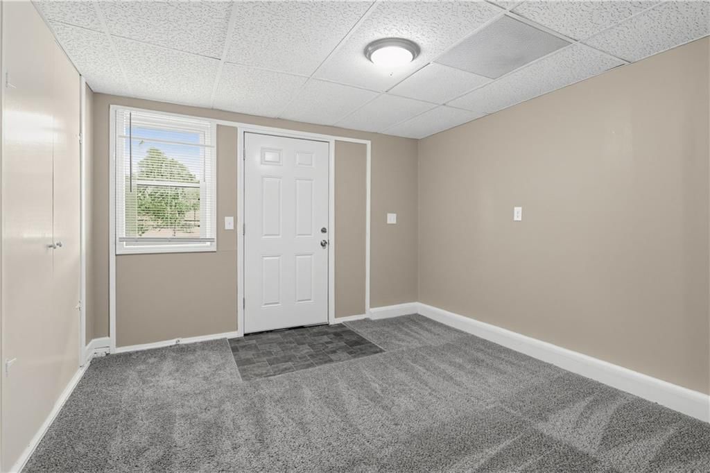 Photo 24 of 31 - 7415 W 61st Street, Overland Park, KS 66202
