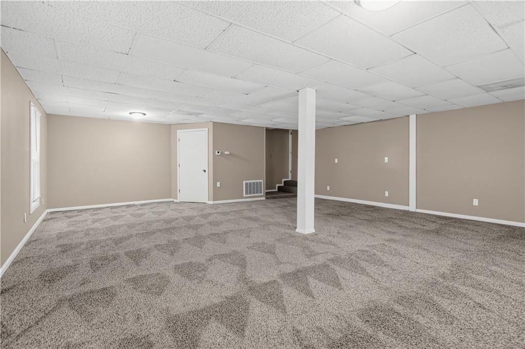 Photo 27 of 31 - 7415 W 61st Street, Overland Park, KS 66202