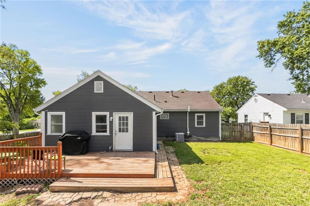 1008 N 14th Street — photo 37