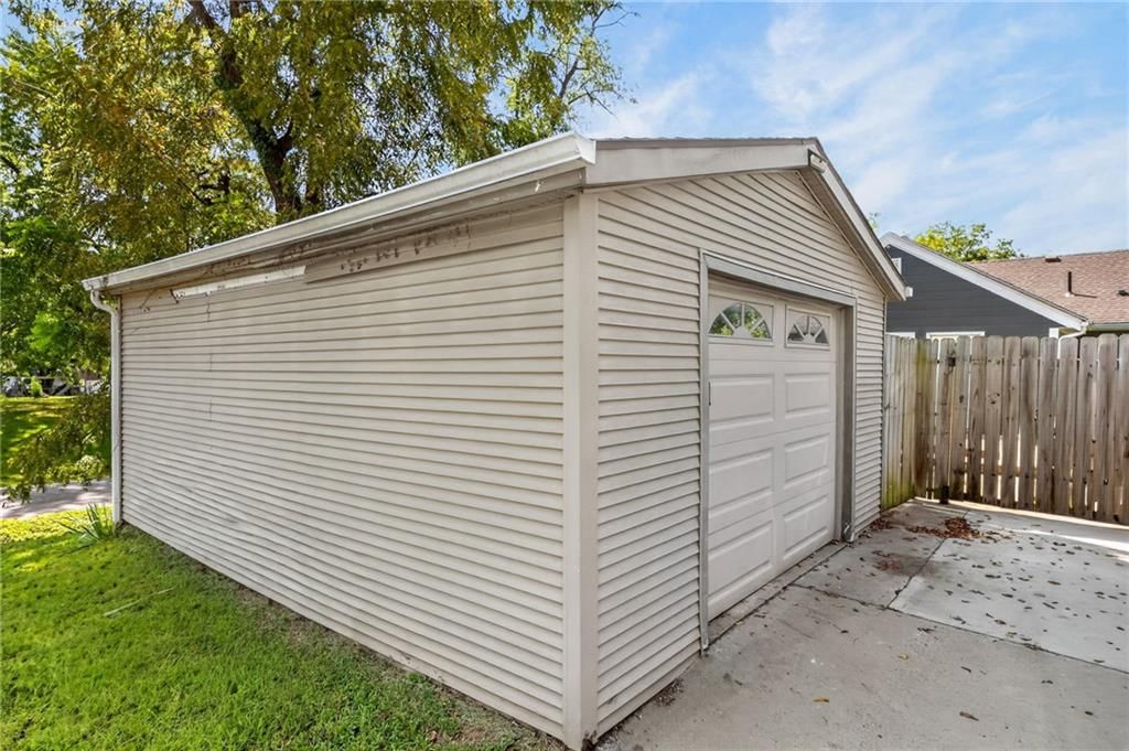1008 N 14th Street — photo 39
