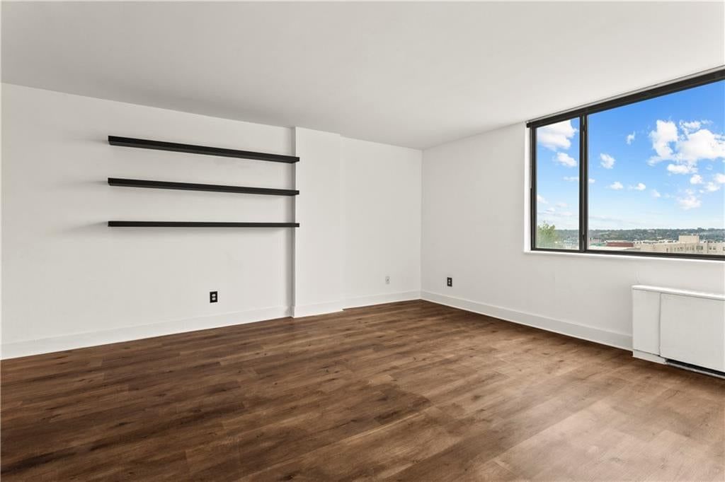 600 E 8TH Street — photo 15