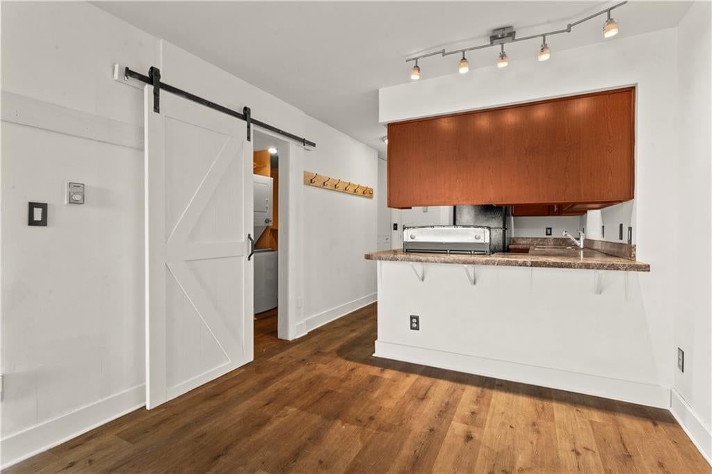 600 E 8TH Street — photo 19