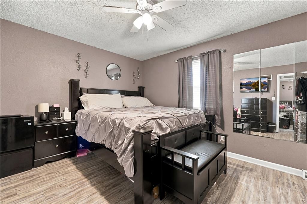 Photo 8 of 23 - 18909 E 30th Terrace, Independence, MO 64057