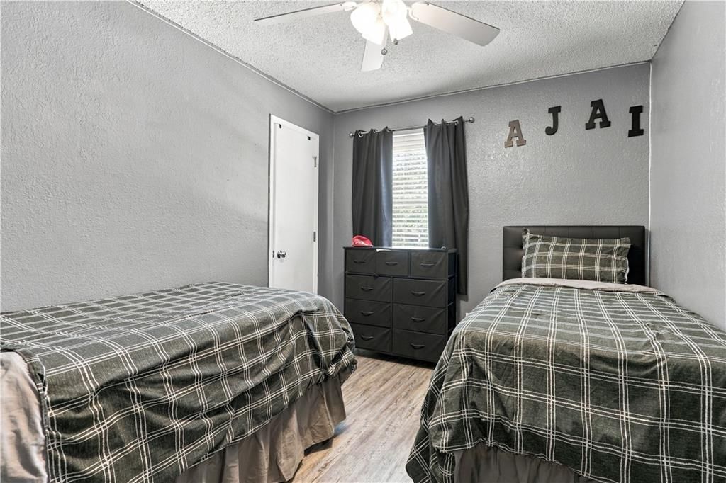 Photo 13 of 23 - 18909 E 30th Terrace, Independence, MO 64057