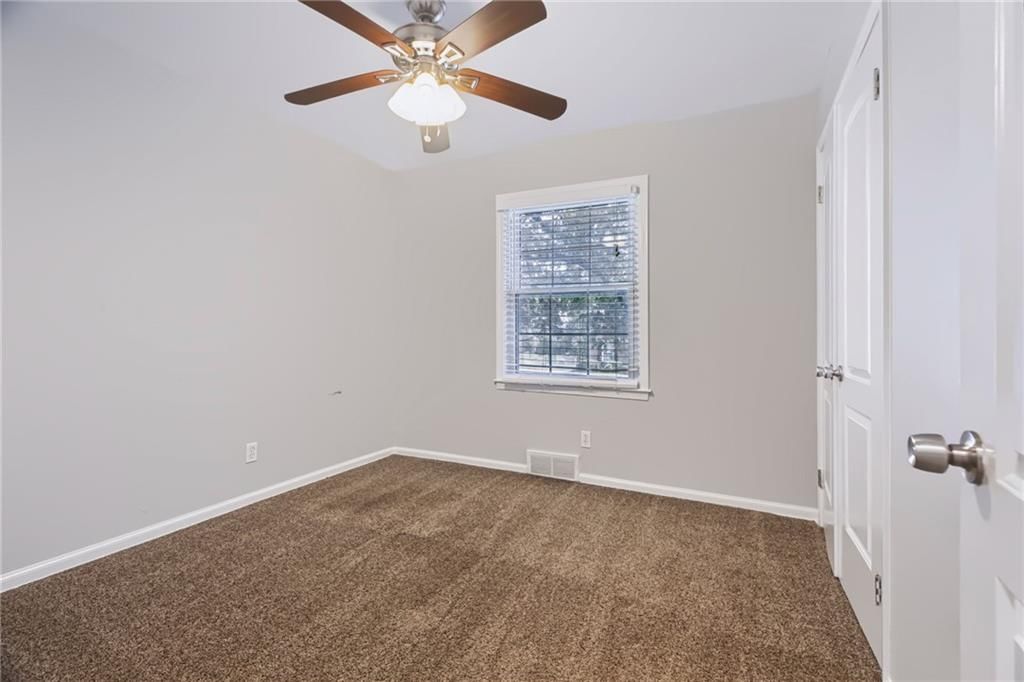 9800 Walmer Street — photo 17
