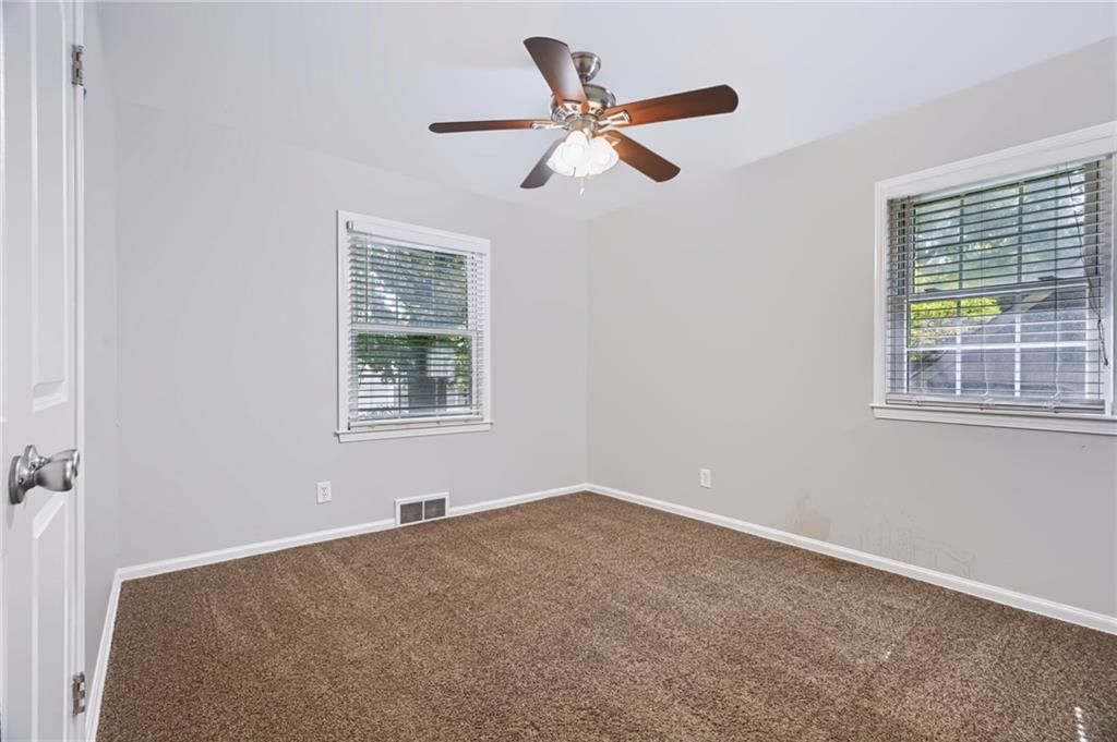 9800 Walmer Street — photo 19
