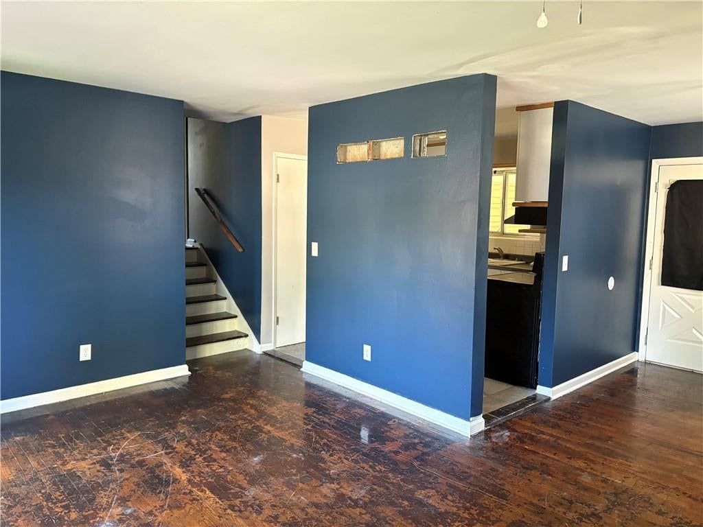 Photo 4: open floor plan, 4724 N Bristol Avenue, Kansas City, MO 64117