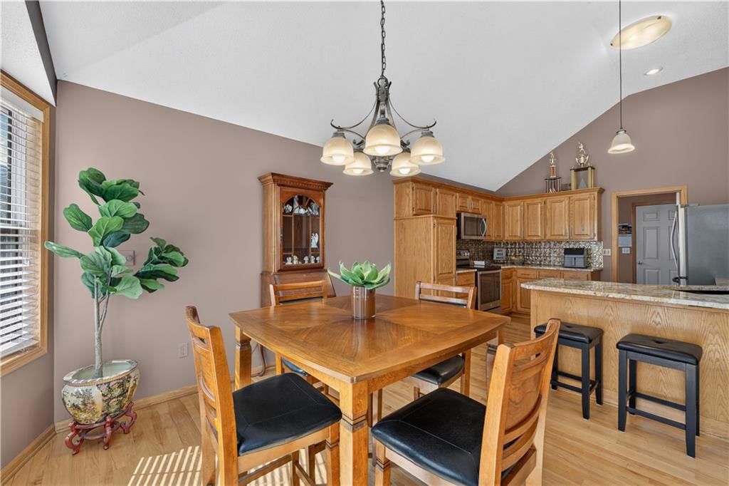2704 NW Mill Drive — photo 8