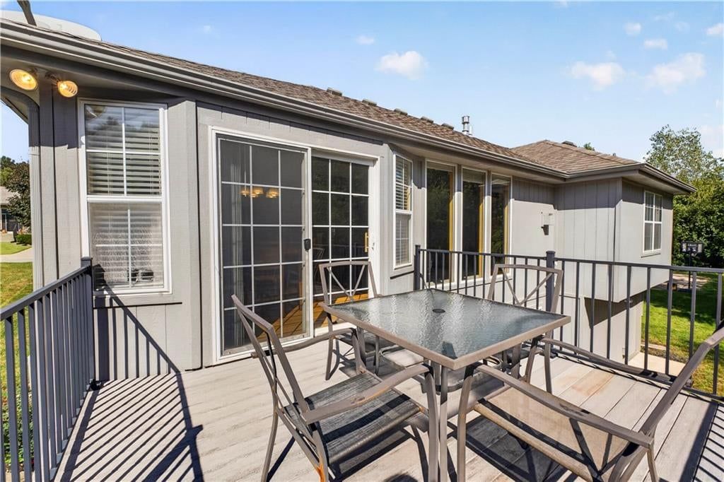 2704 NW Mill Drive — photo 32