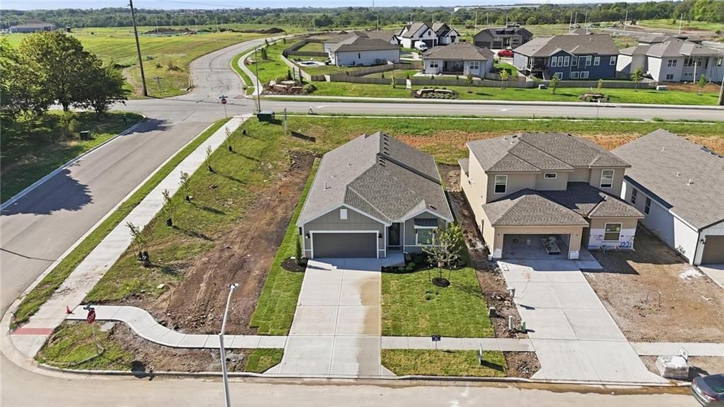1301 Saddle Court — photo 4