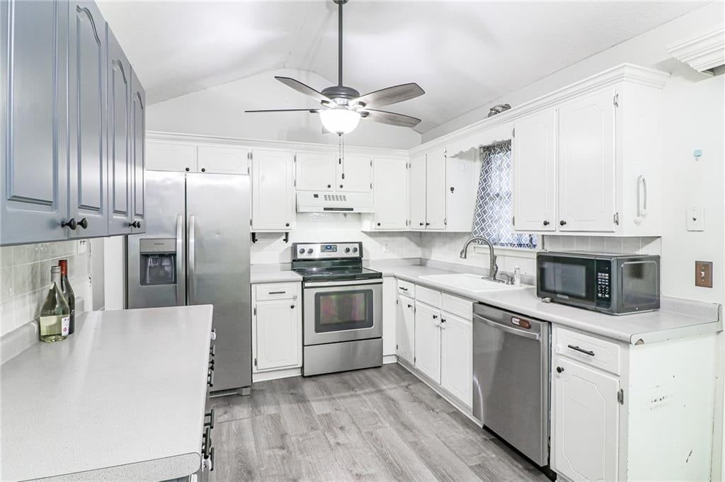 1315 SE Alice Street — photo 2