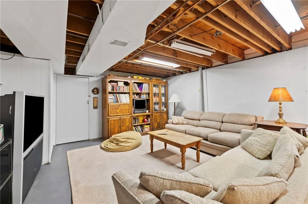Photo 27 of 38 - 12846 Sagamore Road, Leawood, KS 66209