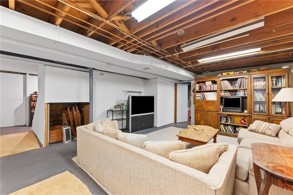 Finished basement at 12846 Sagamore Road, Leawood, KS 66209