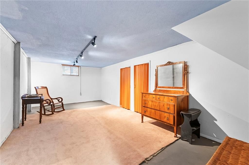 Photo 30 of 38 - 12846 Sagamore Road, Leawood, KS 66209