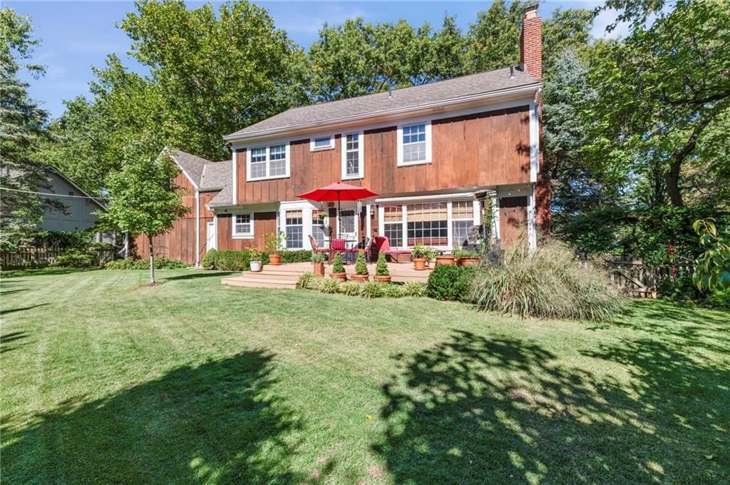 Photo 35 of 38 - 12846 Sagamore Road, Leawood, KS 66209
